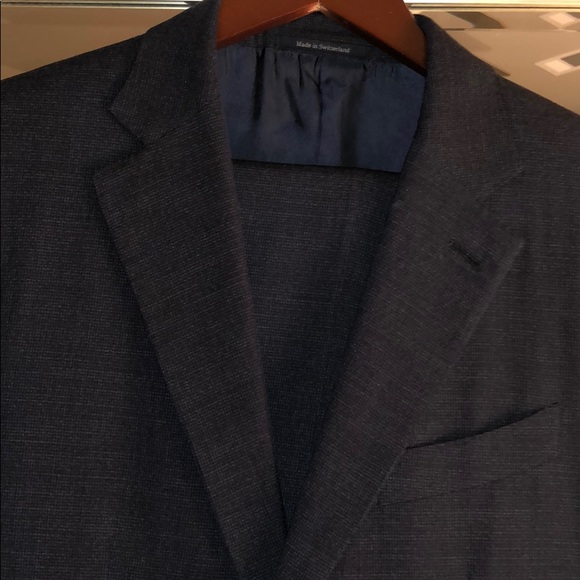 Men’s Suit - Picture 7 of 8